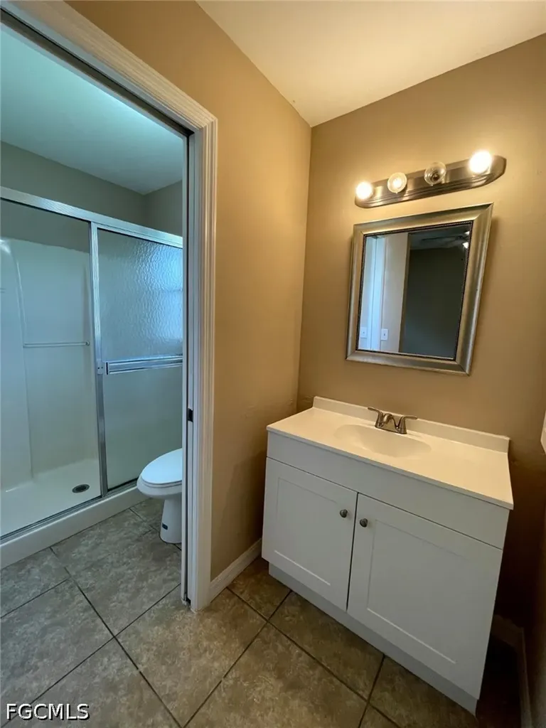 908 Cape Coral Parkway W Cape Coral FL 33914