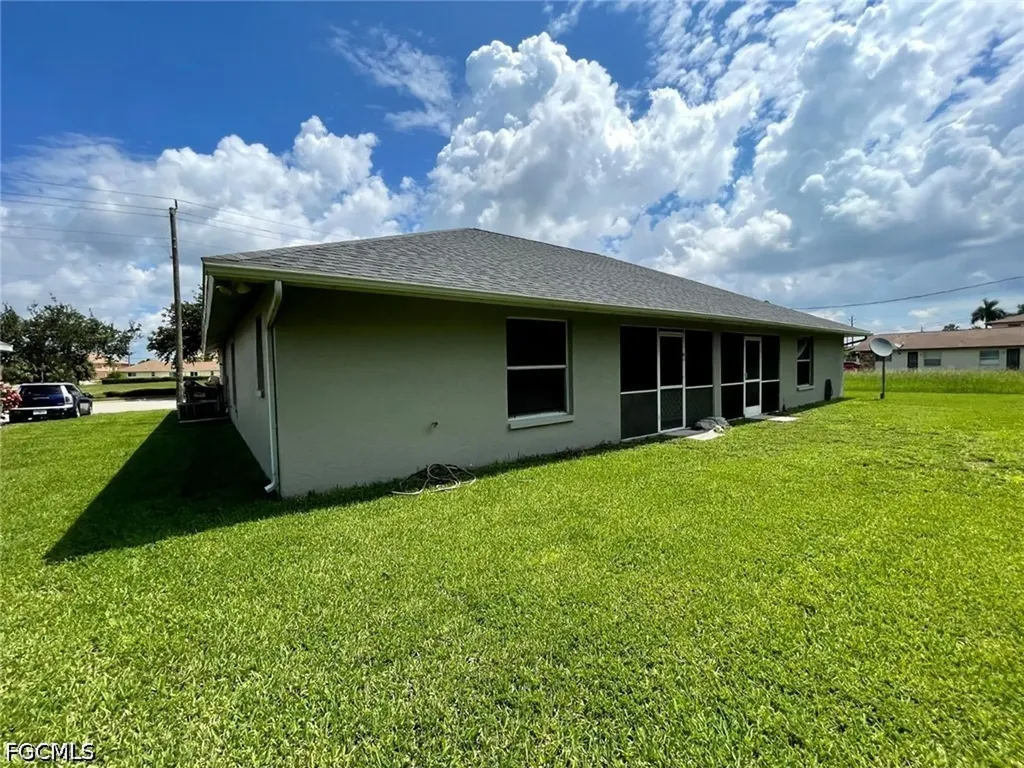 908 Cape Coral Parkway W Cape Coral FL 33914