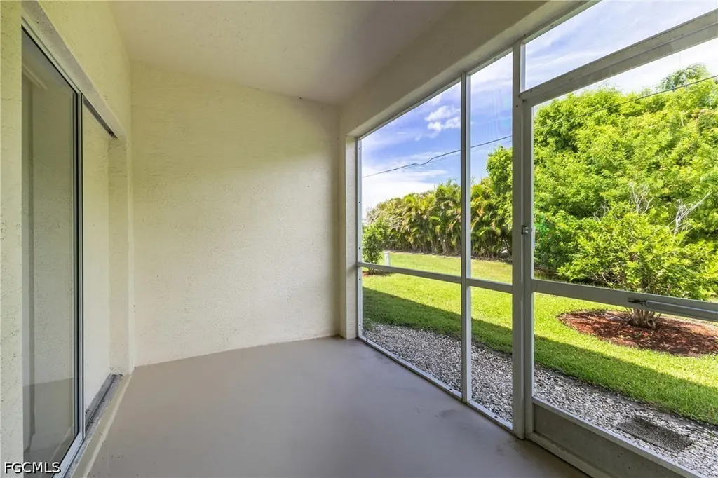 5612 Rose Garden Road Cape Coral FL 33914