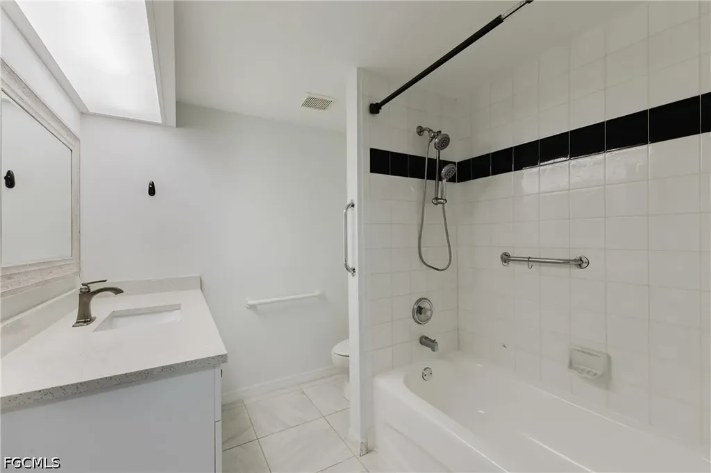 5612 Rose Garden Road Cape Coral FL 33914