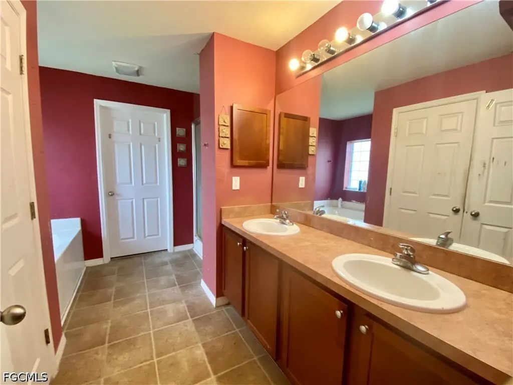 100 NW 28th Court Cape Coral FL 33993
