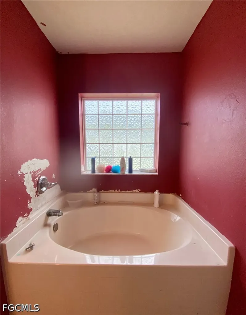 100 NW 28th Court Cape Coral FL 33993