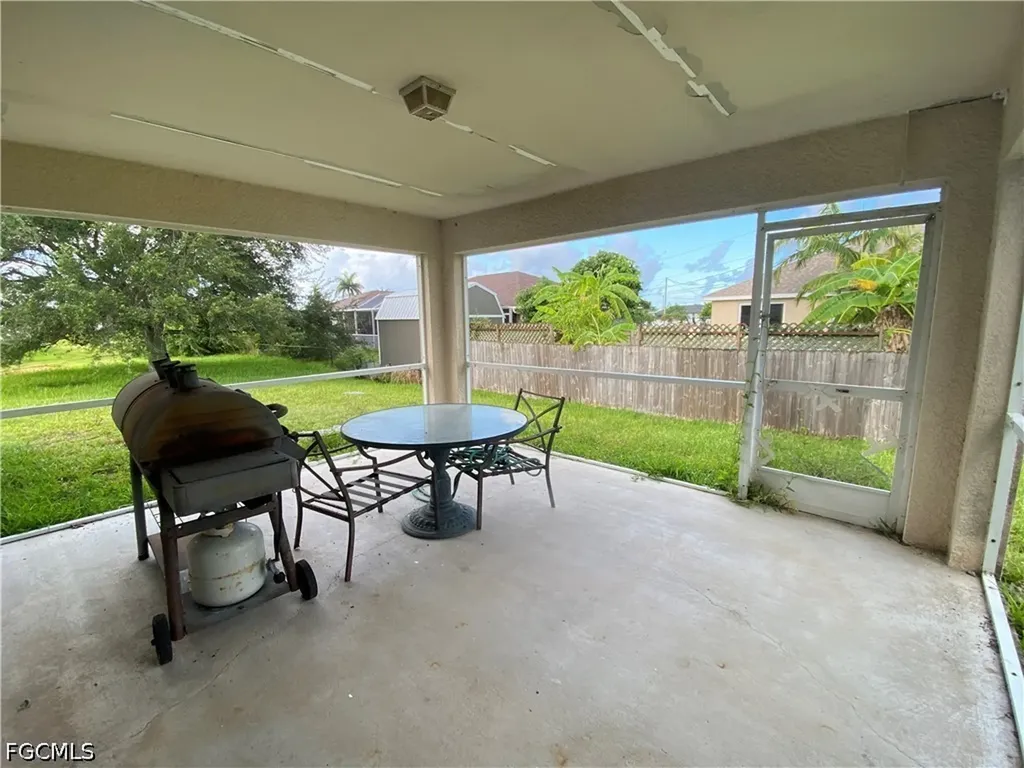 100 NW 28th Court Cape Coral FL 33993