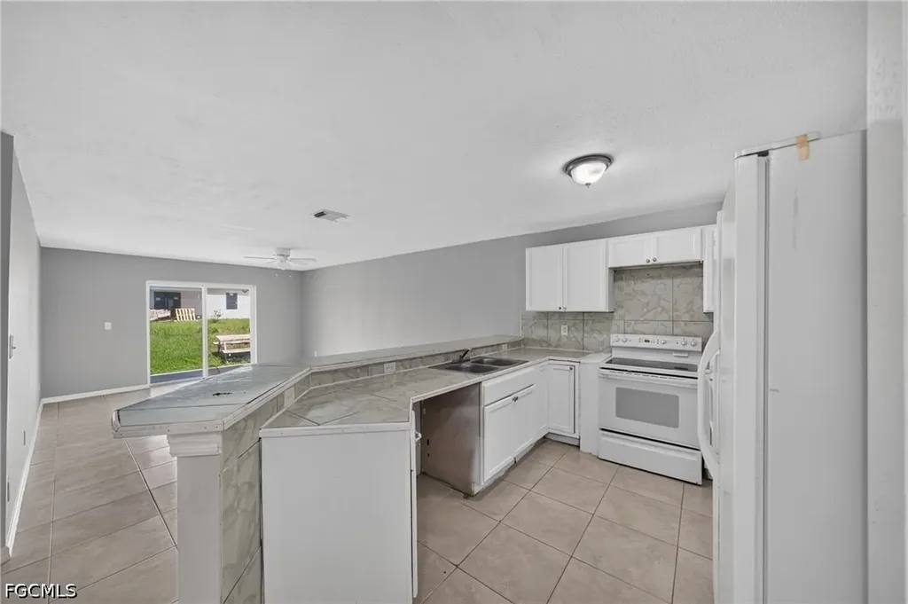 772/774 Holmes Avenue Lehigh Acres FL 33974