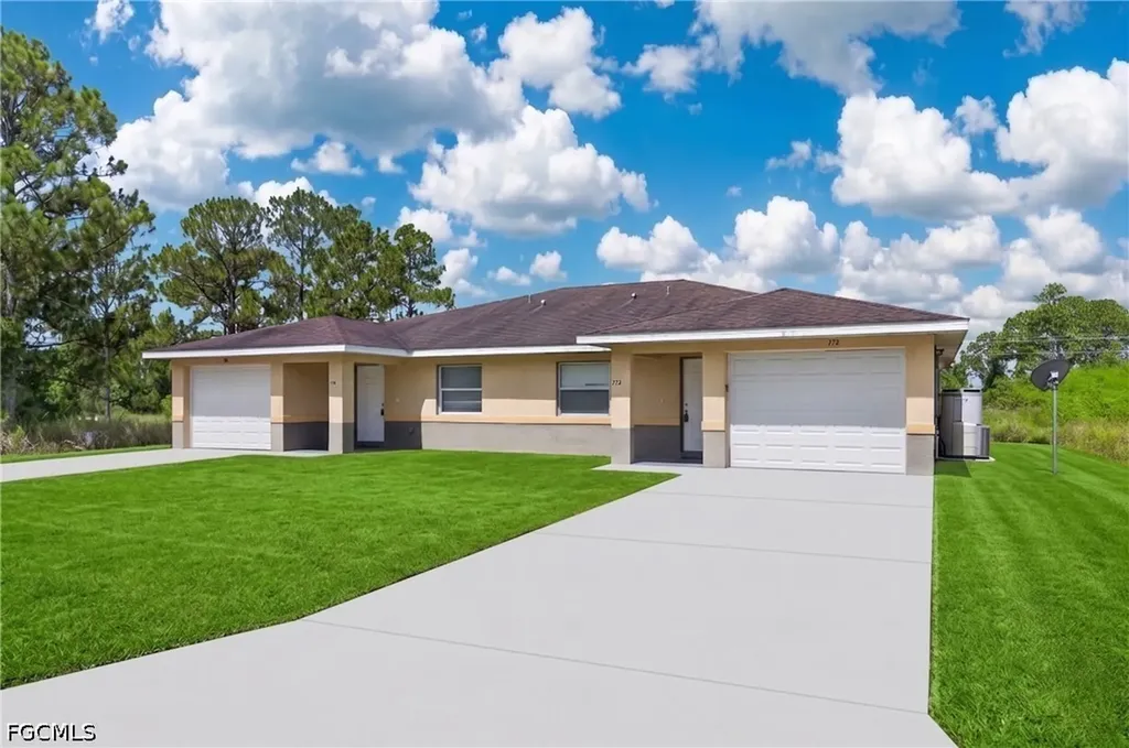 772/774 Holmes Avenue Lehigh Acres FL 33974