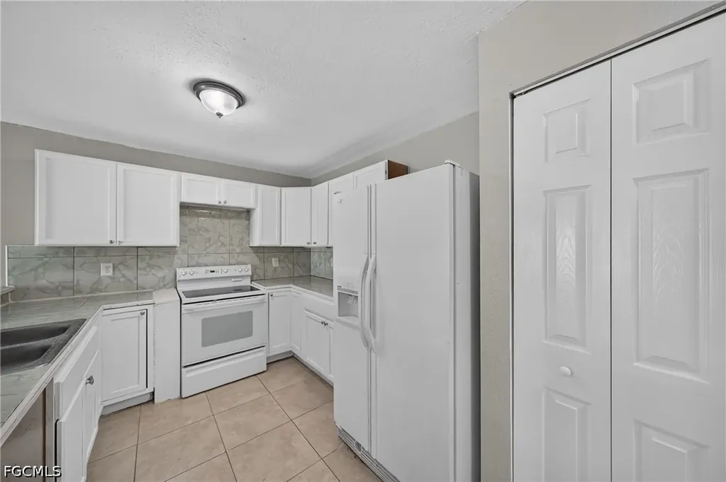 772/774 Holmes Avenue Lehigh Acres FL 33974