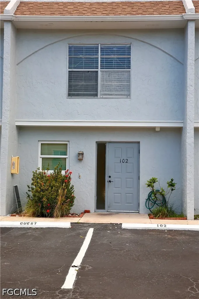 Cape Coral FL, 1123 SW 48th Terrace, Unit 102