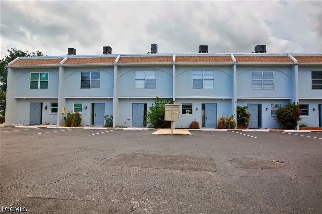 1123 SW 48th Terrace Cape Coral FL 33914