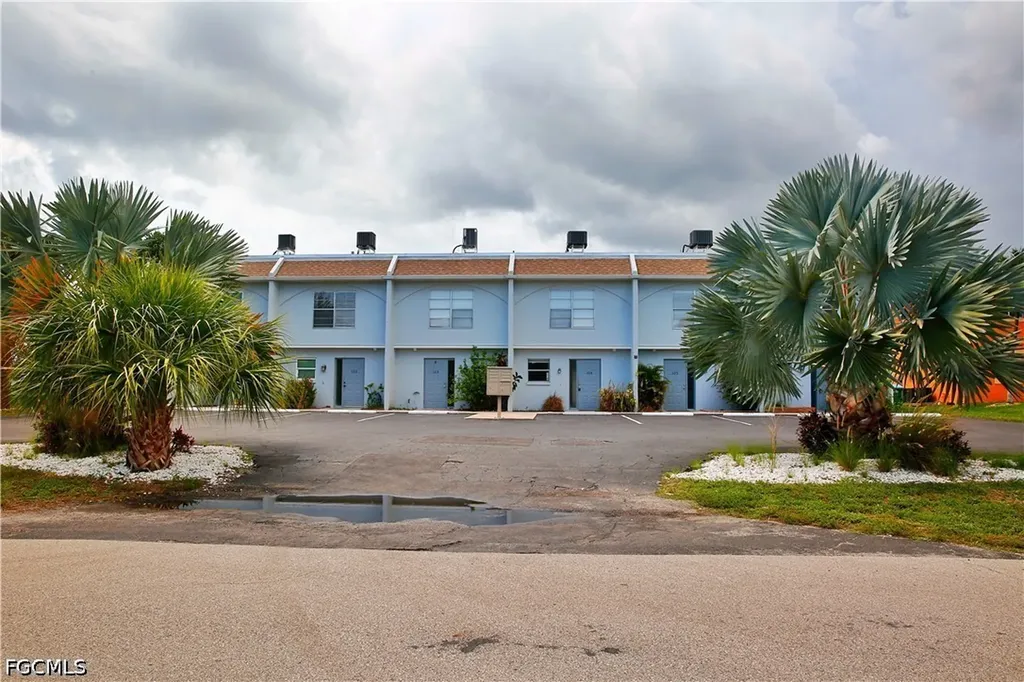 1123 SW 48th Terrace Cape Coral FL 33914