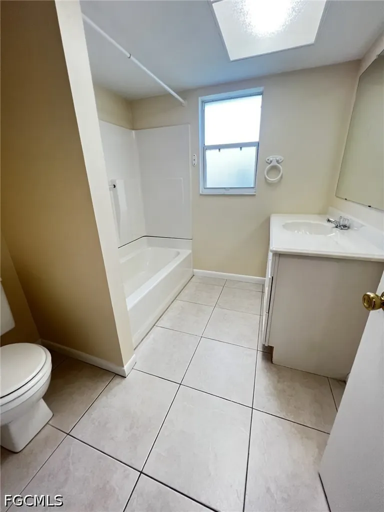 609 SE 23rd Place Cape Coral FL 33990
