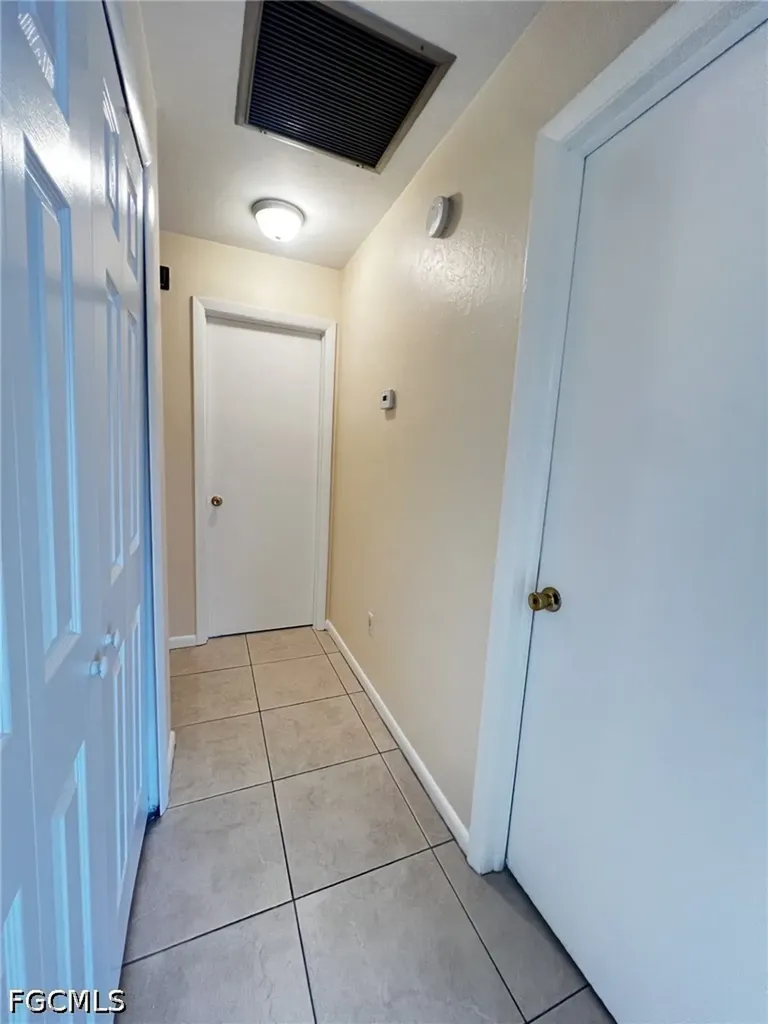 609 SE 23rd Place Cape Coral FL 33990