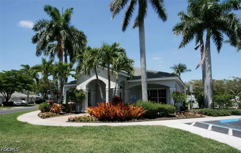 8293 Pacific Beach Drive Fort Myers FL 33966