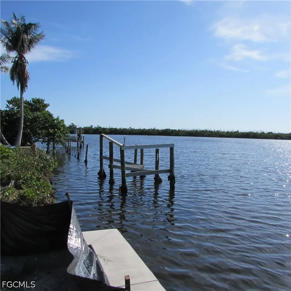 4748 Pine Island Road NW Matlacha FL 33993
