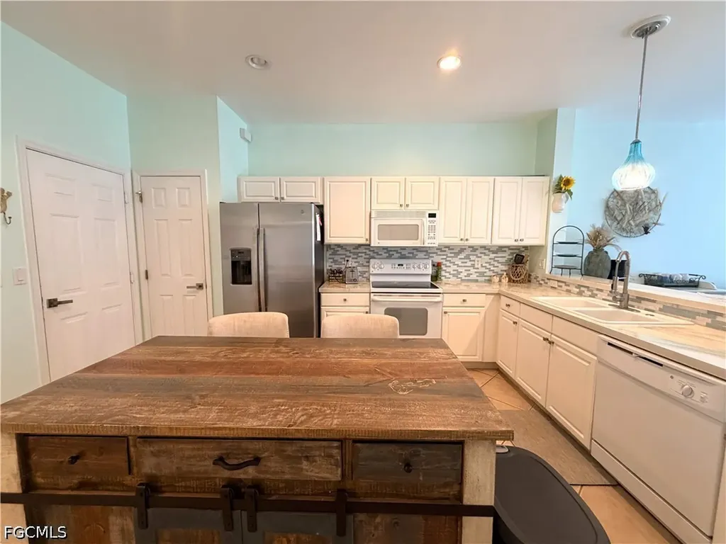 8311 Village Edge Circle Fort Myers FL 33919