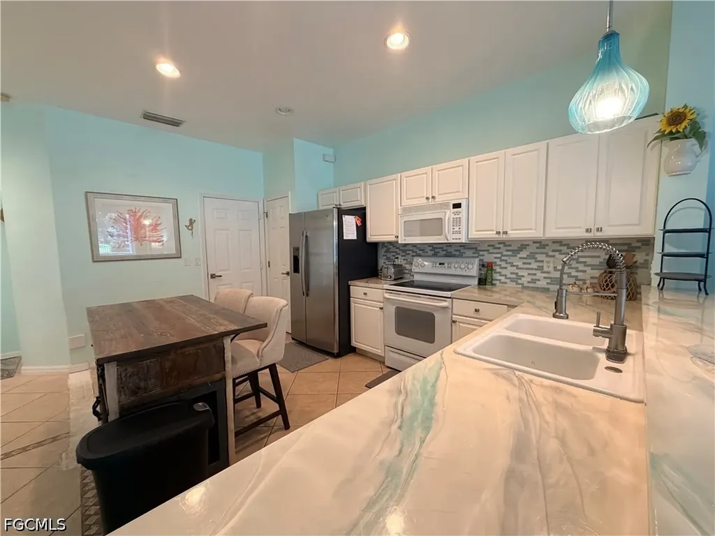 8311 Village Edge Circle Fort Myers FL 33919