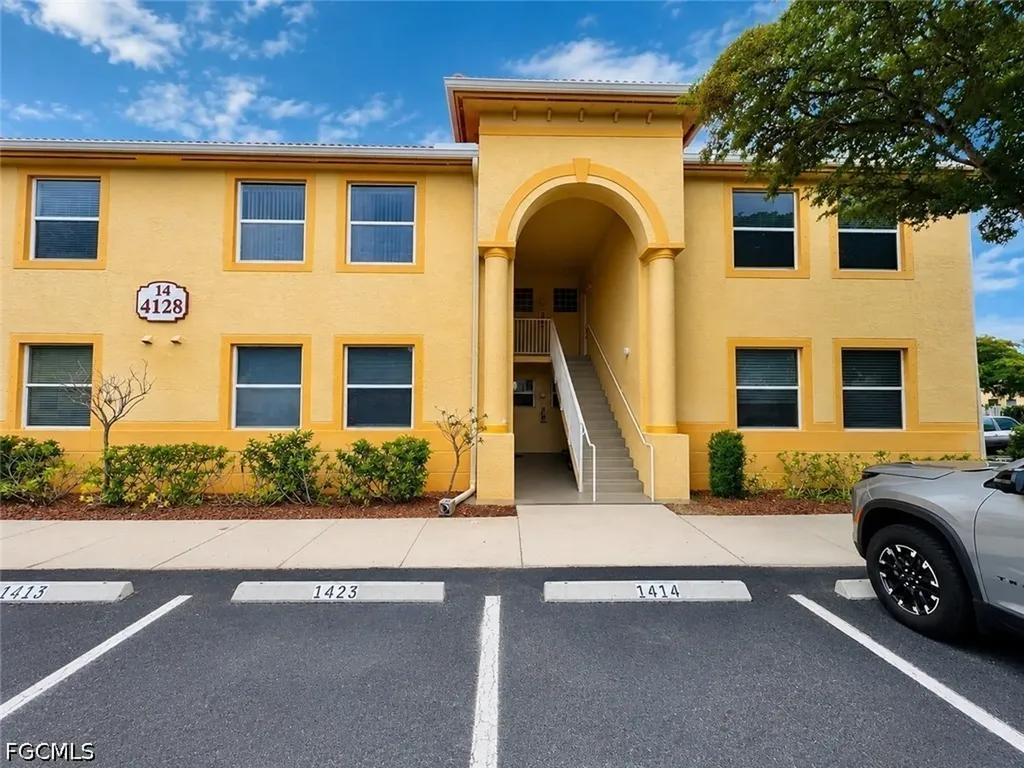 4128 Bellasol Circle Fort Myers FL 33916