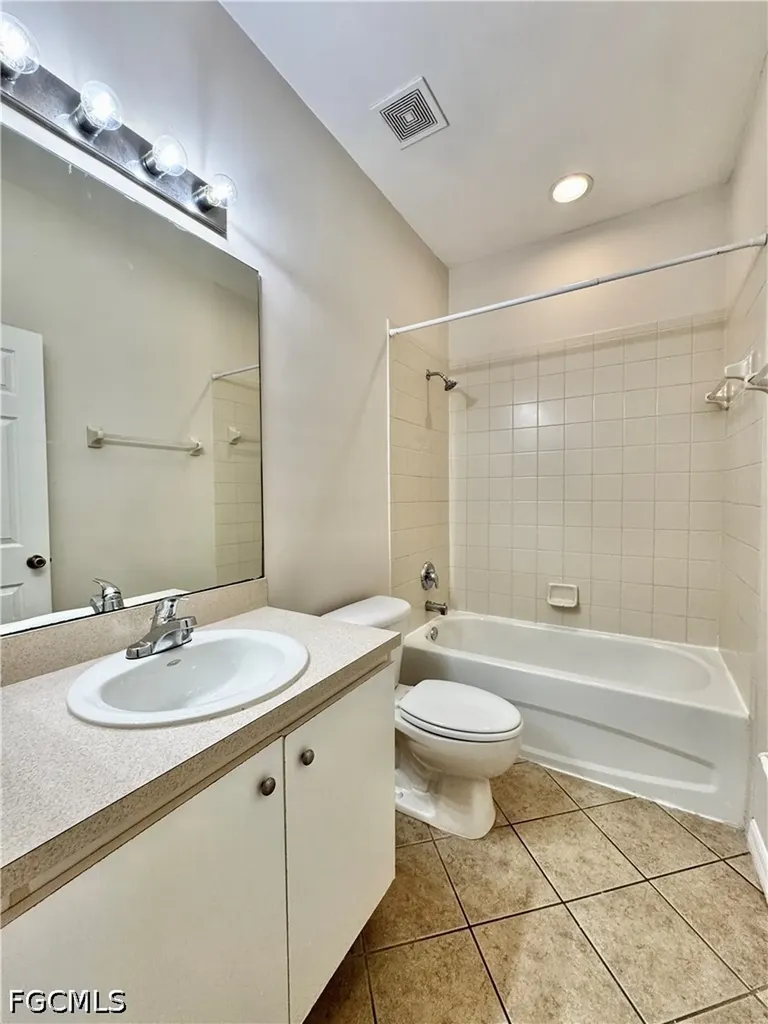 4128 Bellasol Circle Fort Myers FL 33916