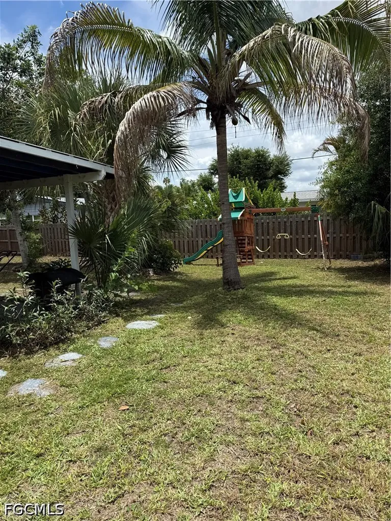 3941 Maxine Street Fort Myers FL 33901