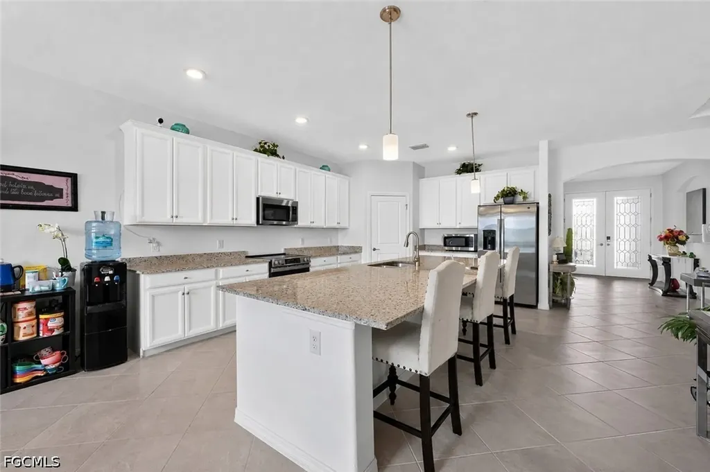 3335 Menores Way Fort Myers FL 33905