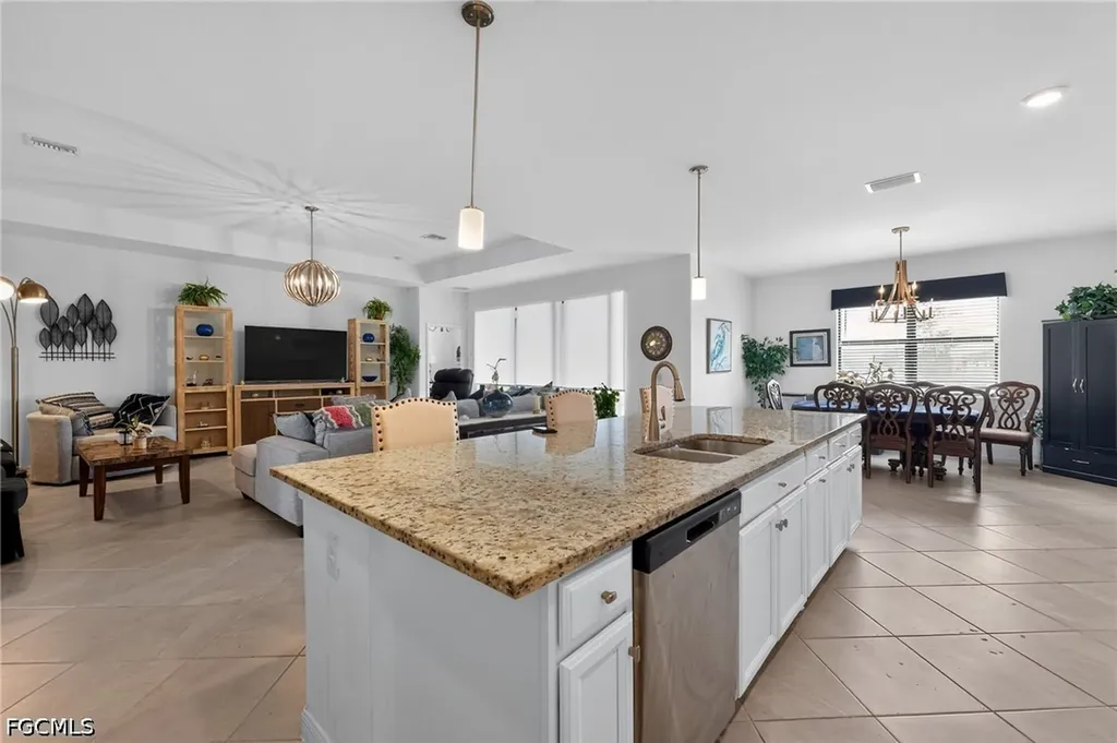 3335 Menores Way Fort Myers FL 33905