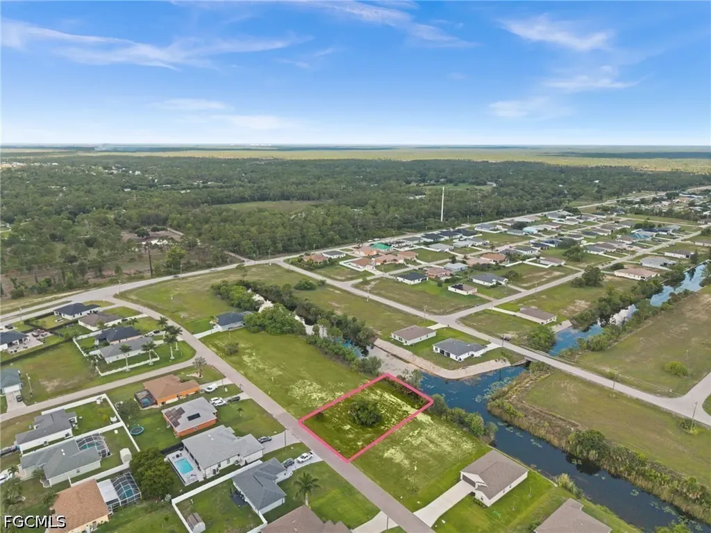 907 NE 32nd Terrace Cape Coral FL 33909
