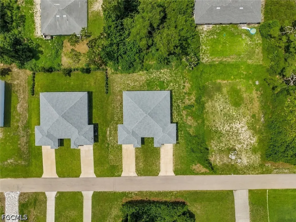 4753/4755 27th Street SW Lehigh Acres FL 33973