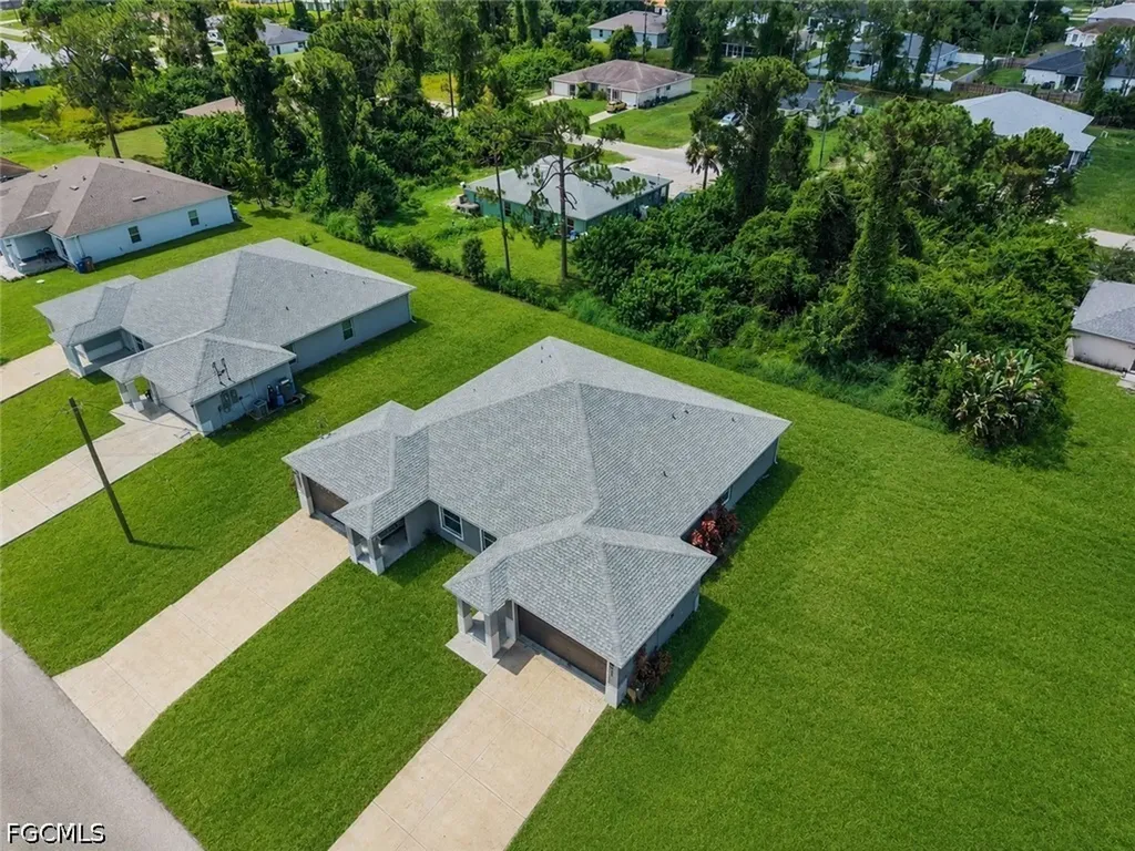 4753/4755 27th Street SW Lehigh Acres FL 33973