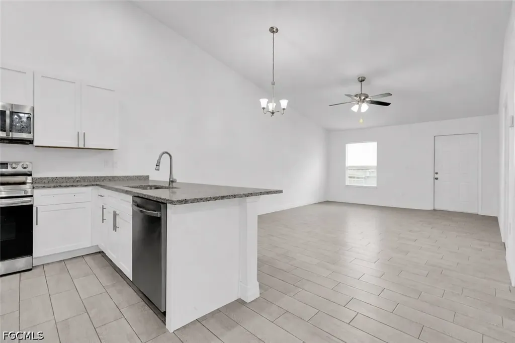 4753/4755 27th Street SW Lehigh Acres FL 33973