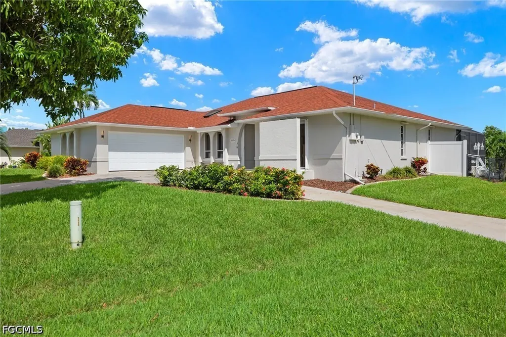 2223 SE 10th Lane Cape Coral FL 33990