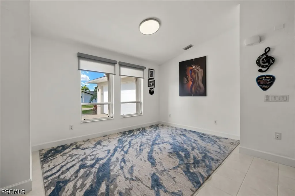 2223 SE 10th Lane Cape Coral FL 33990