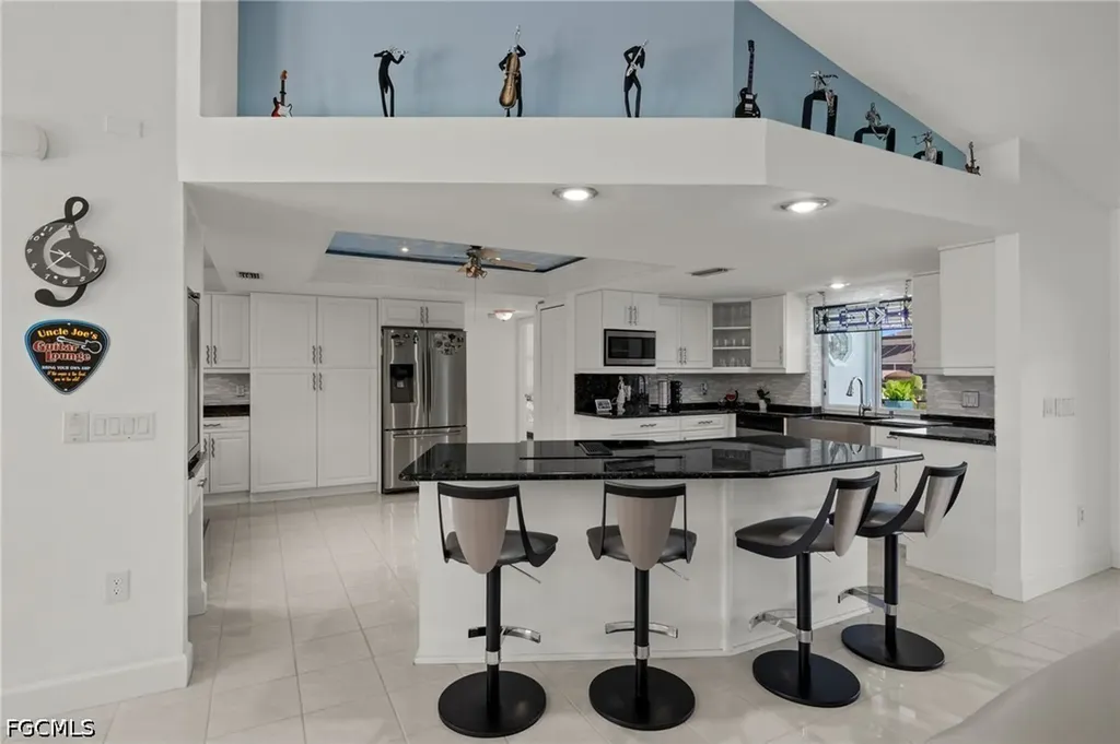 2223 SE 10th Lane Cape Coral FL 33990