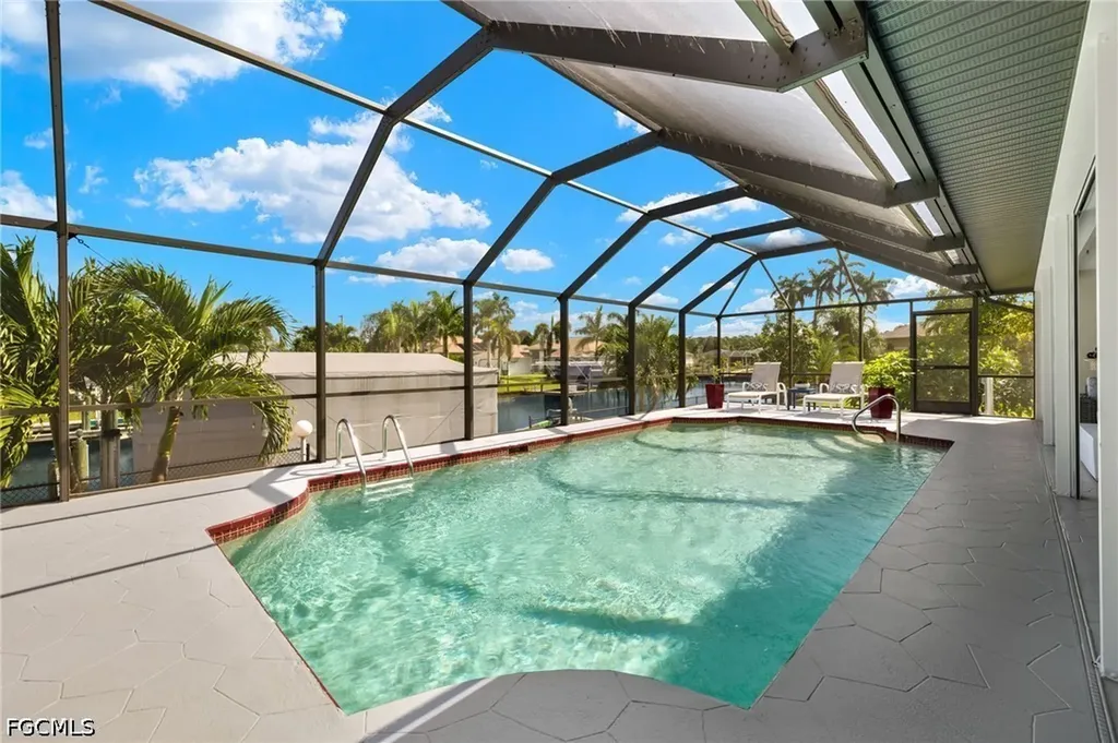 2223 SE 10th Lane Cape Coral FL 33990