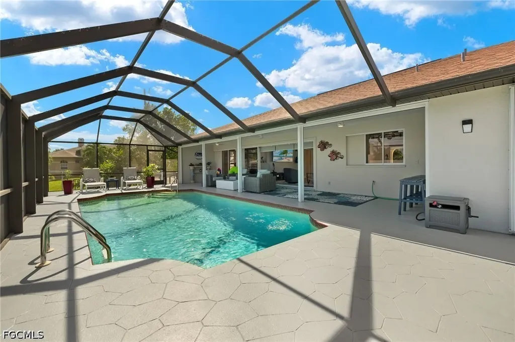 2223 SE 10th Lane Cape Coral FL 33990