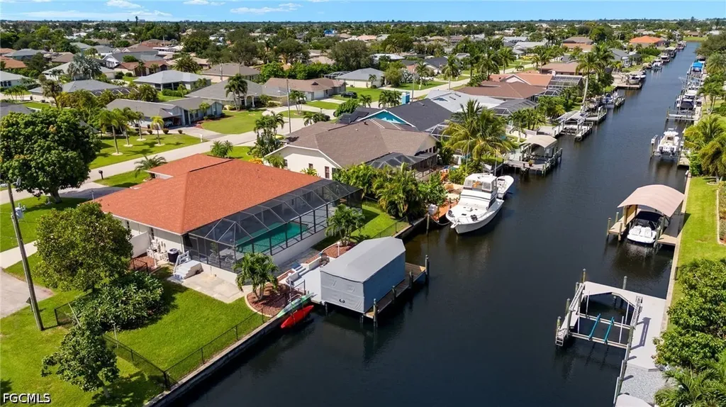2223 SE 10th Lane Cape Coral FL 33990