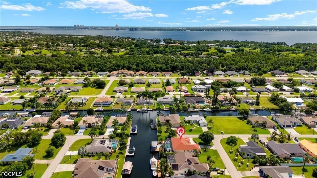 2223 SE 10th Lane Cape Coral FL 33990