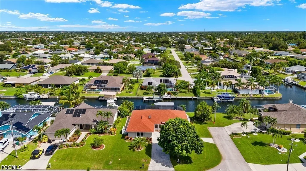 2223 SE 10th Lane Cape Coral FL 33990