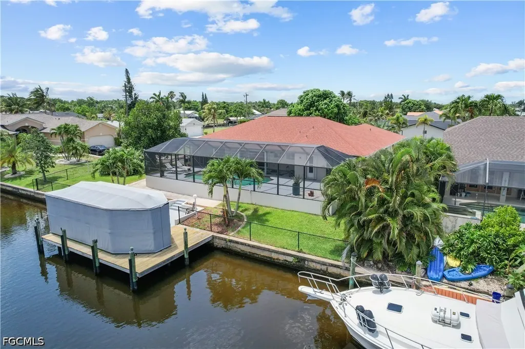 2223 SE 10th Lane Cape Coral FL 33990