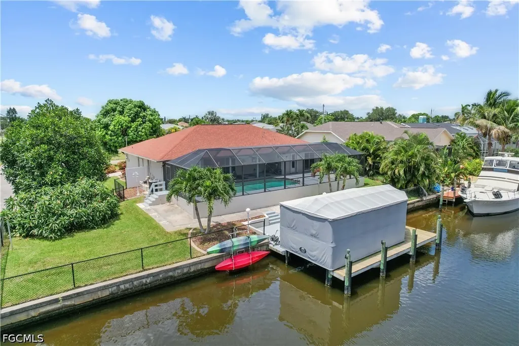 2223 SE 10th Lane Cape Coral FL 33990