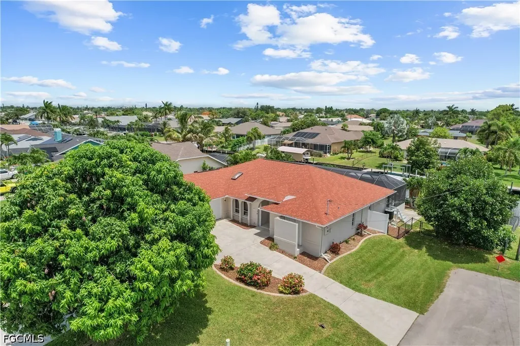 2223 SE 10th Lane Cape Coral FL 33990