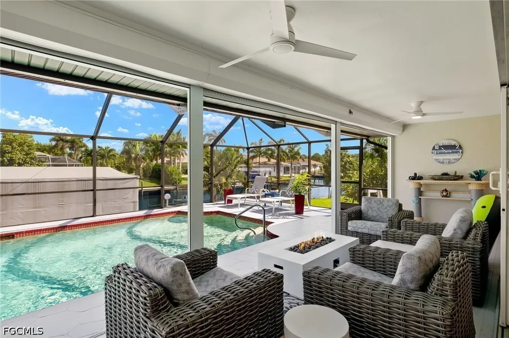 2223 SE 10th Lane Cape Coral FL 33990