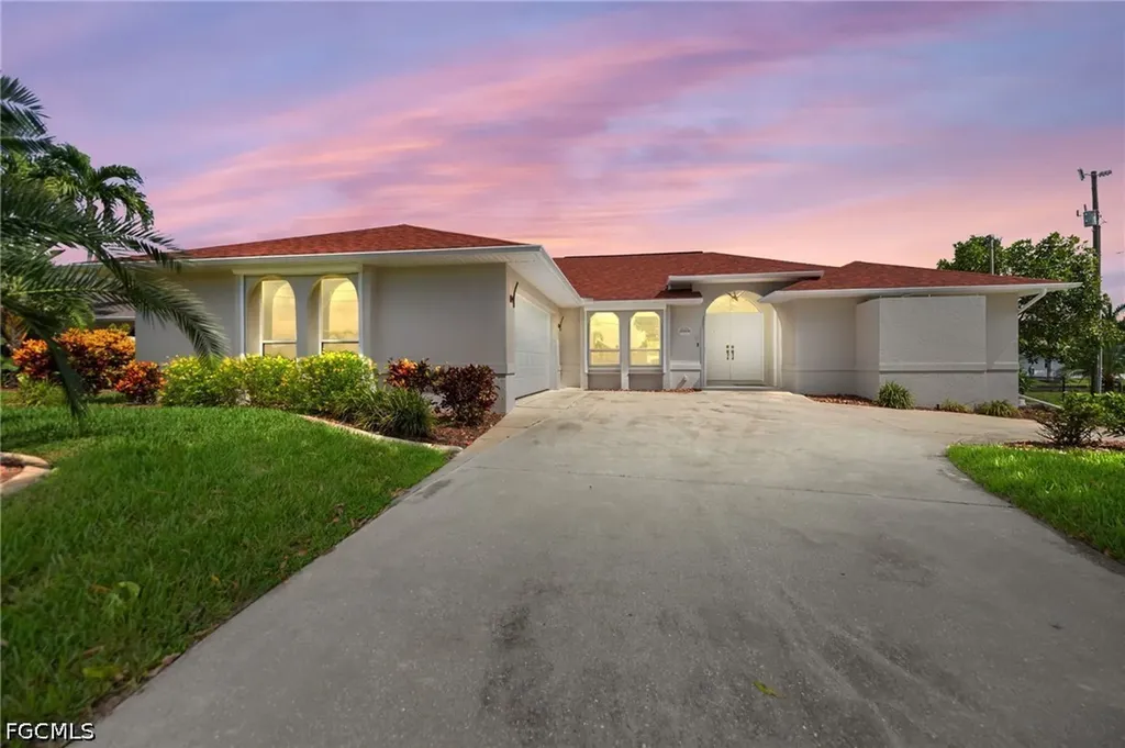 2223 SE 10th Lane Cape Coral FL 33990