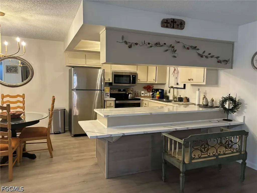 919 SE 14th Street Cape Coral FL 33990