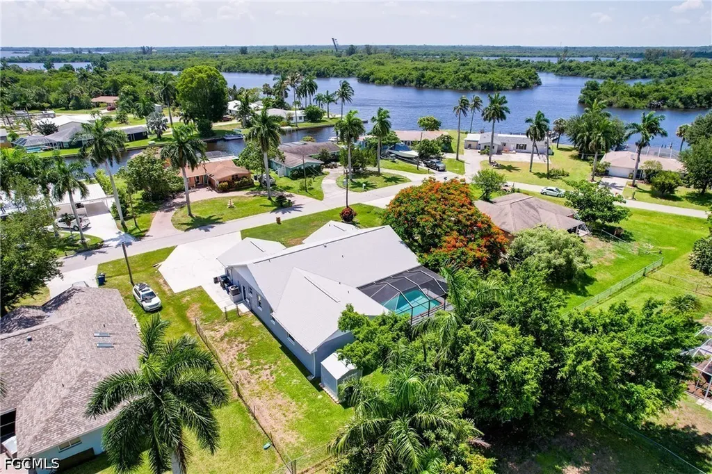 320 Georgia Avenue Fort Myers FL 33905