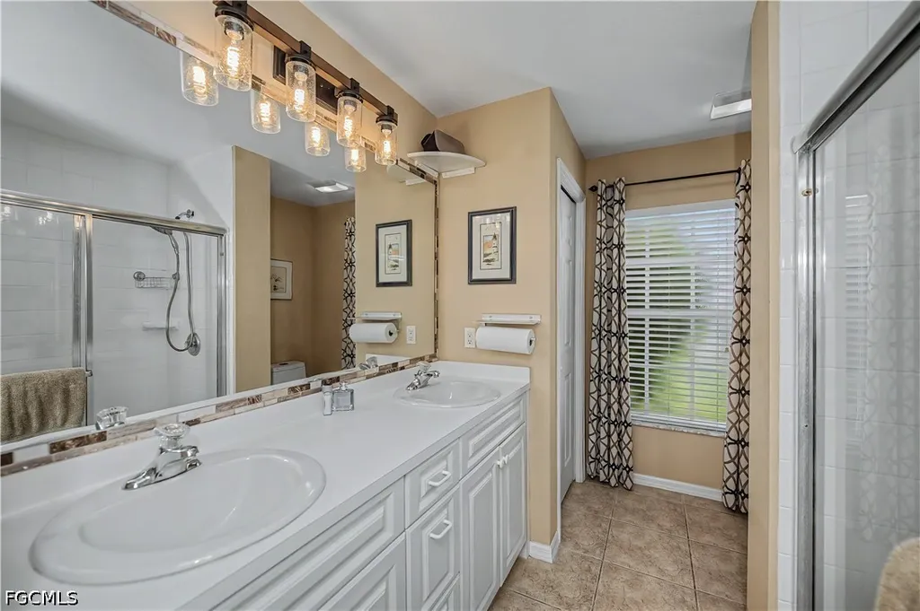 905 NE 17th Street Cape Coral FL 33909