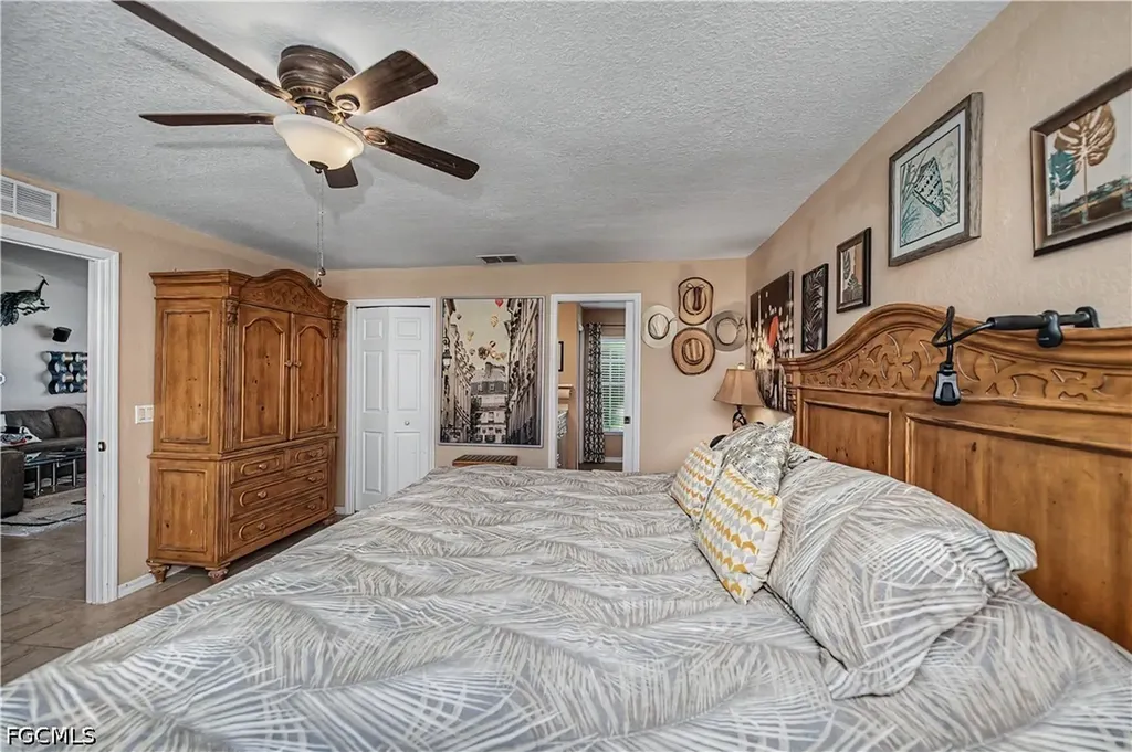 905 NE 17th Street Cape Coral FL 33909