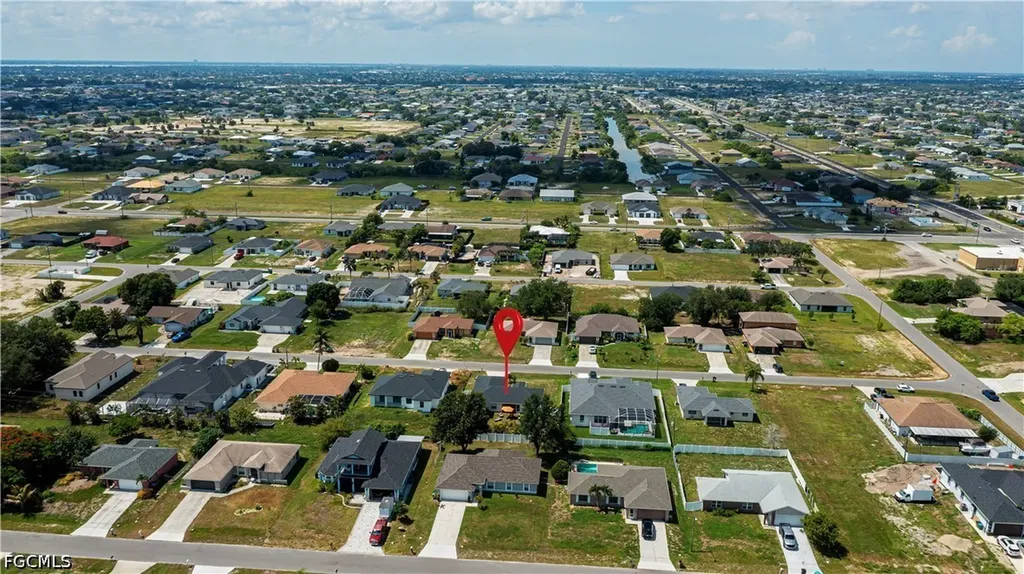 905 NE 17th Street Cape Coral FL 33909