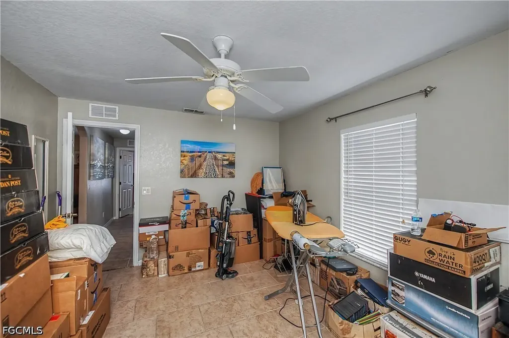 905 NE 17th Street Cape Coral FL 33909