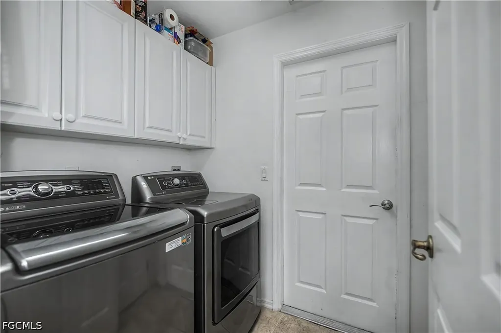 905 NE 17th Street Cape Coral FL 33909