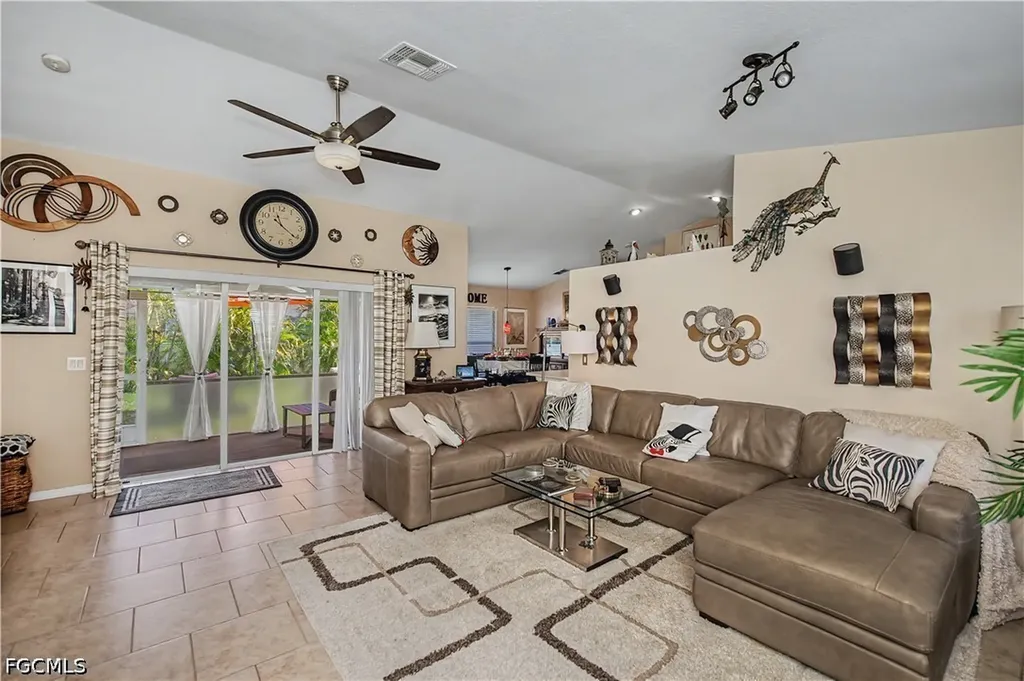 905 NE 17th Street Cape Coral FL 33909