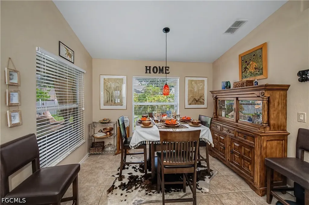 905 NE 17th Street Cape Coral FL 33909